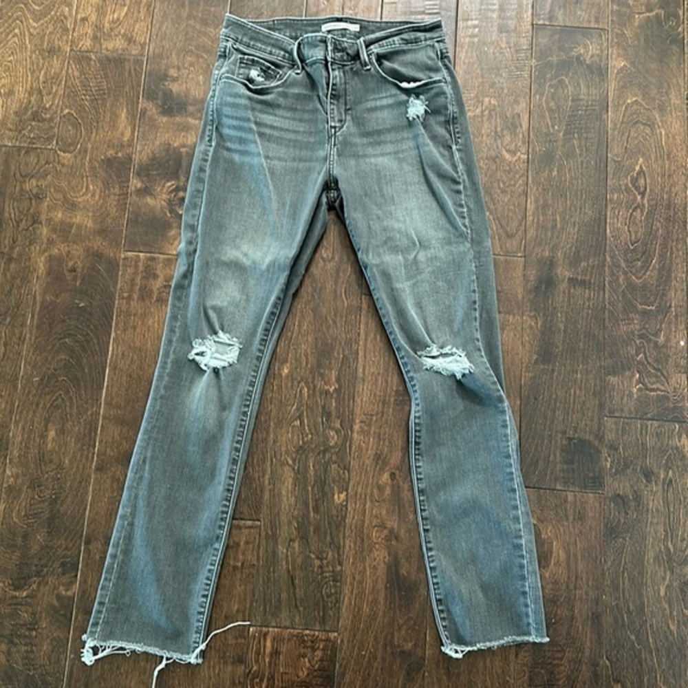 Levi’s Classic Mid-rise Skinny Jeans Size 12 EUC